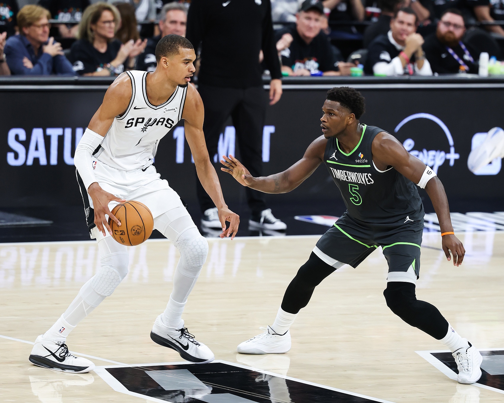 森林狼D+级豪赌：送走兰德尔再吞鲍尔4年1.3亿，黄蜂A-脱手