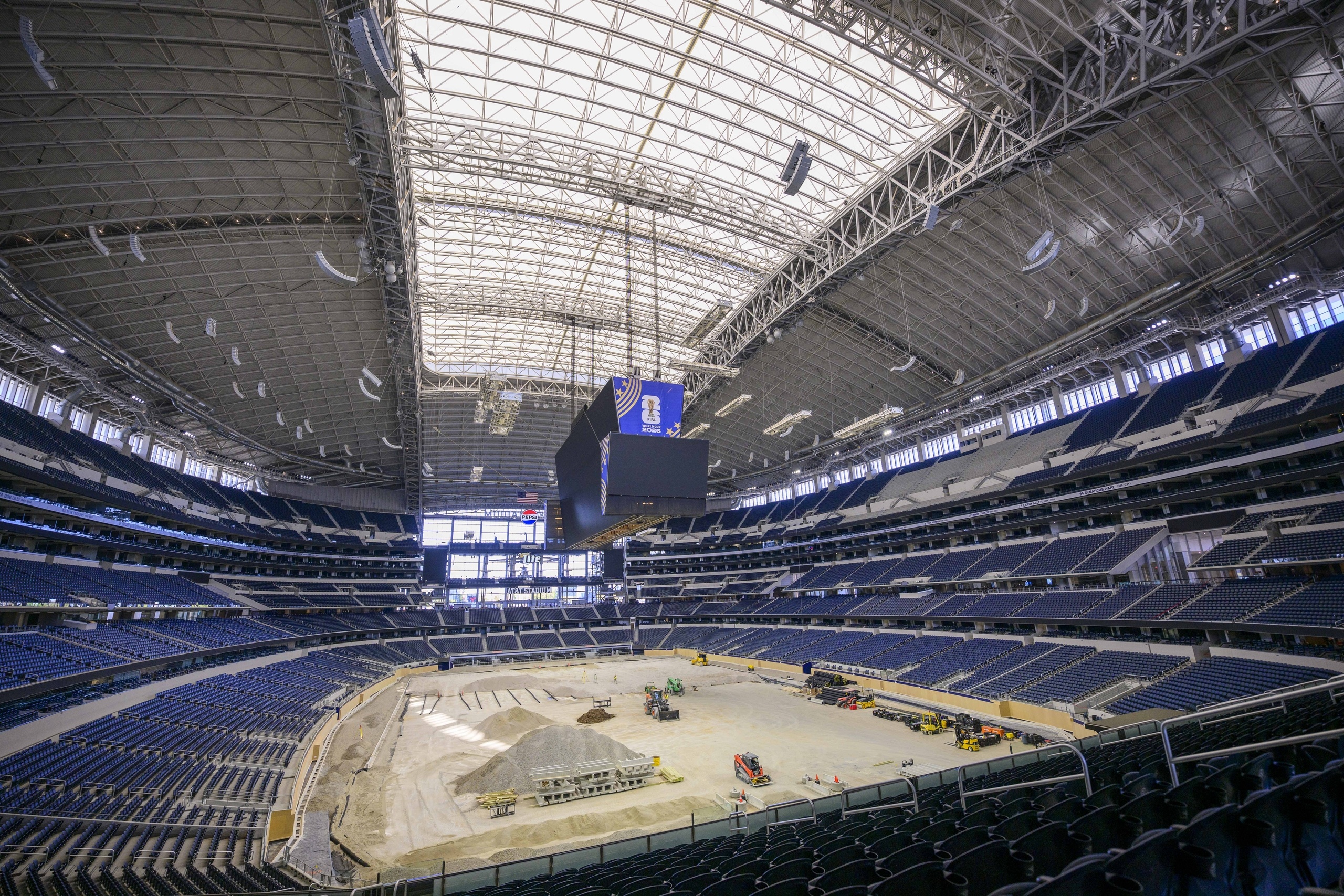 C罗迎战亚马尔,西班牙零封纪录遇真考验;美国31年不胜比利时,获红牌缓刑 C罗迎战亚马尔,西班牙零封纪录遇真考验;美国31年不胜比利时,获红牌缓刑