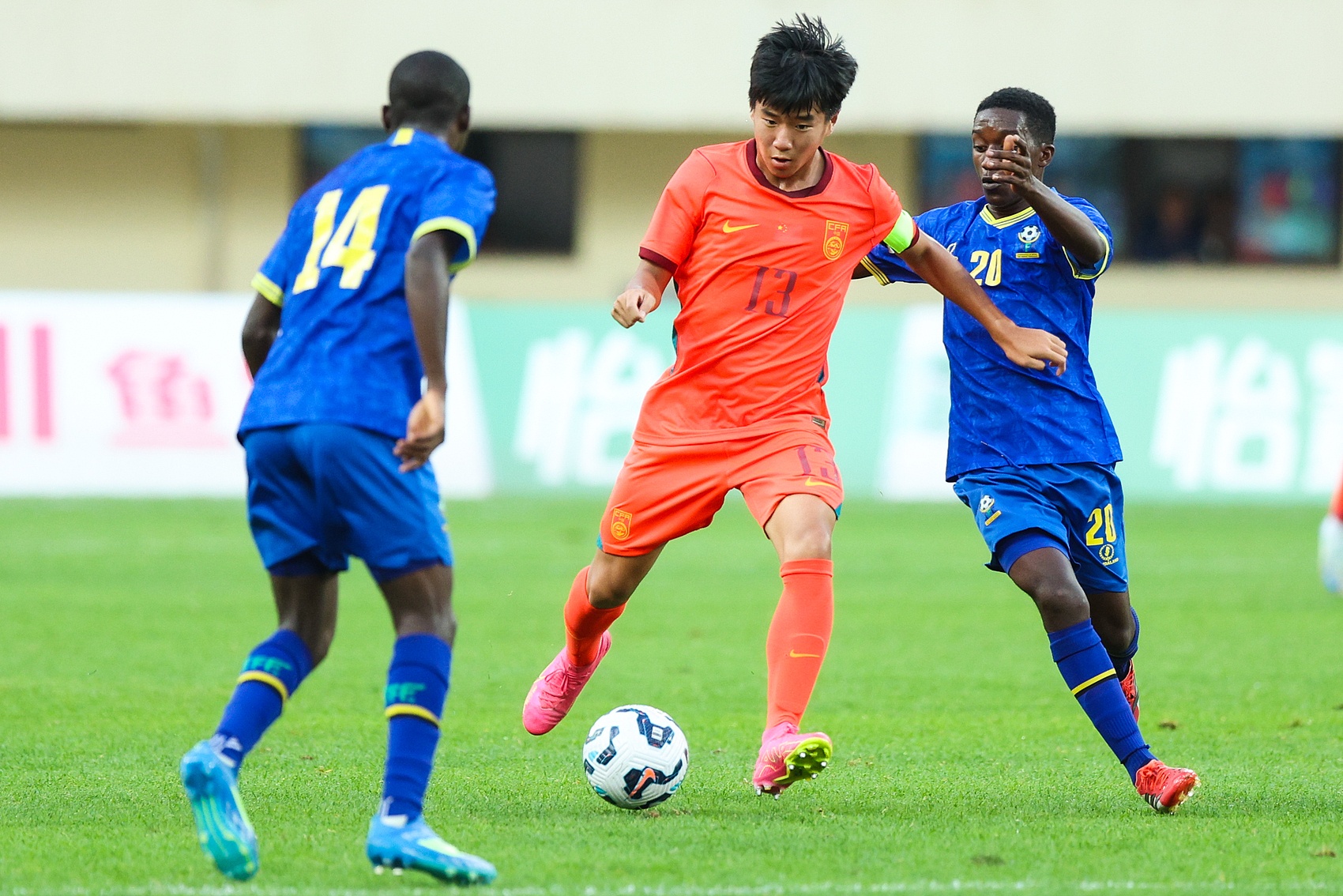 U17国足0-2坦桑尼亚：亚洲亚军遭非洲亚军碾压，射门2-16