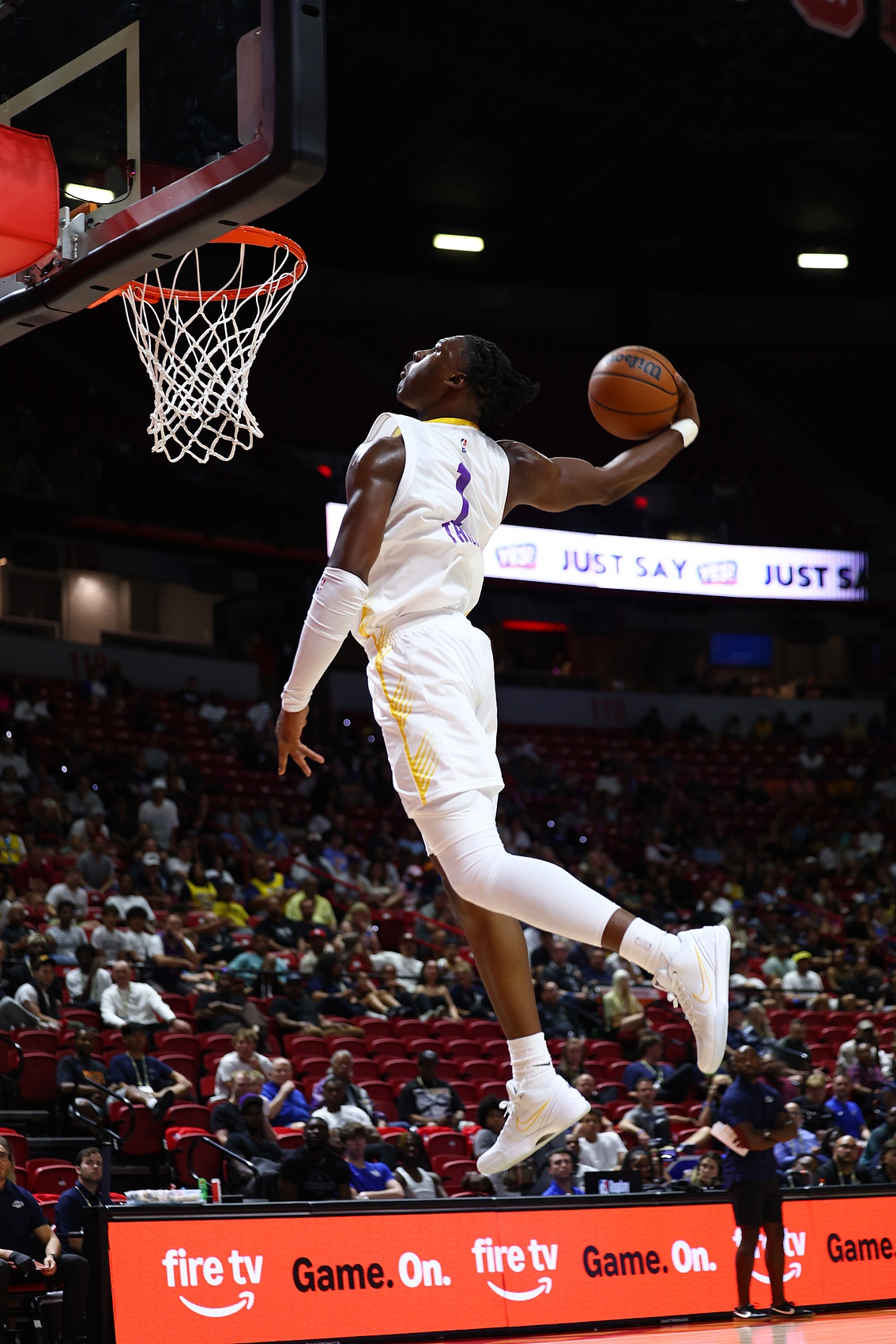 蒂耶罗20分4板4助3断2帽 拉拉维亚：运动天赋不可思议