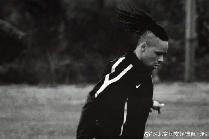 前国安外援马努车祸身亡 车辆侧翻致心脏呼吸骤停