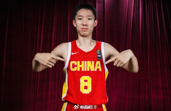张宇辰上半场三分3中2砍6分,U18国青半场59-45领先菲律宾 张宇辰上半场三分3中2砍6分,U18国青半场59-45领先菲律宾
